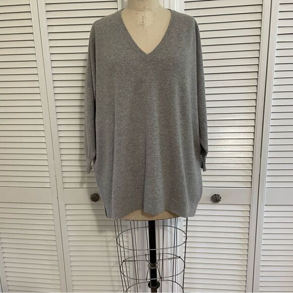 Hania Sweaters - HANIA NEW YORK Cashmere Marley V-Neck Sweater in Grey